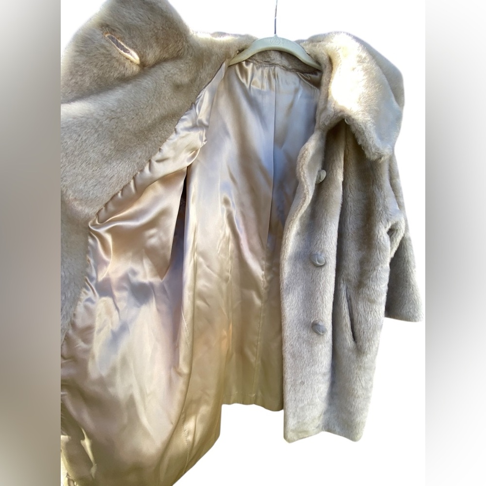 1960s Cream Faux Fur Coat 1960s Handmade faux fur collared button up coat. S - Picture 9 of 15